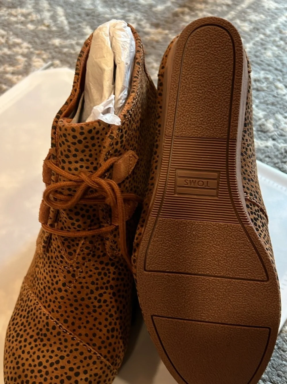 Tom’s Suede Bootys Sz 8